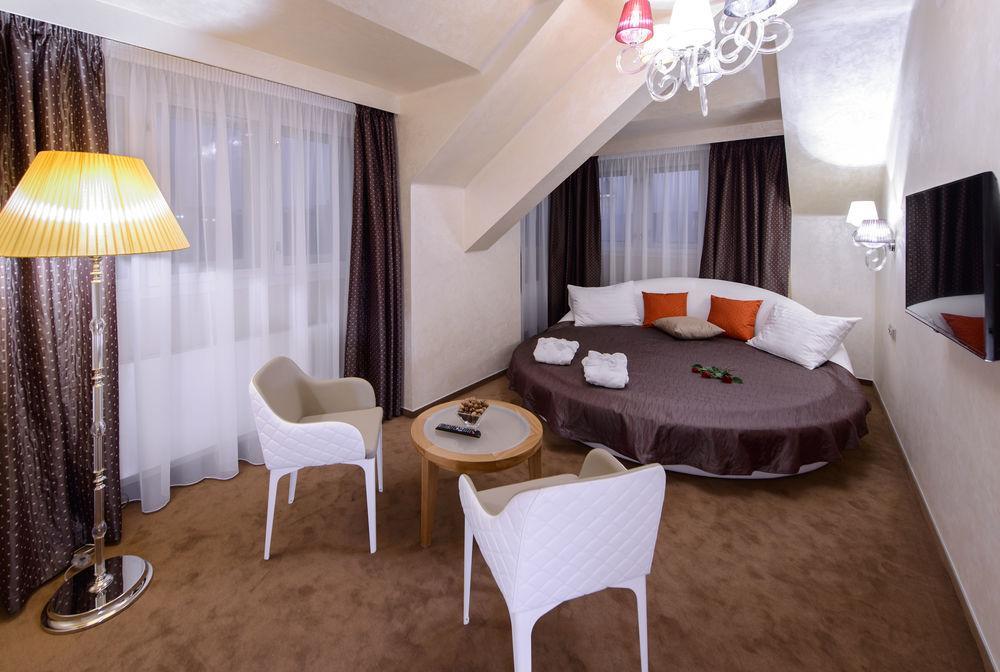 Hotel Mysterius Carnival Praga
